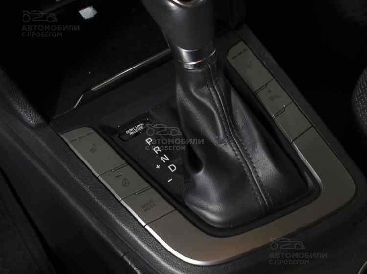 Hyundai Elantra VI (AD)