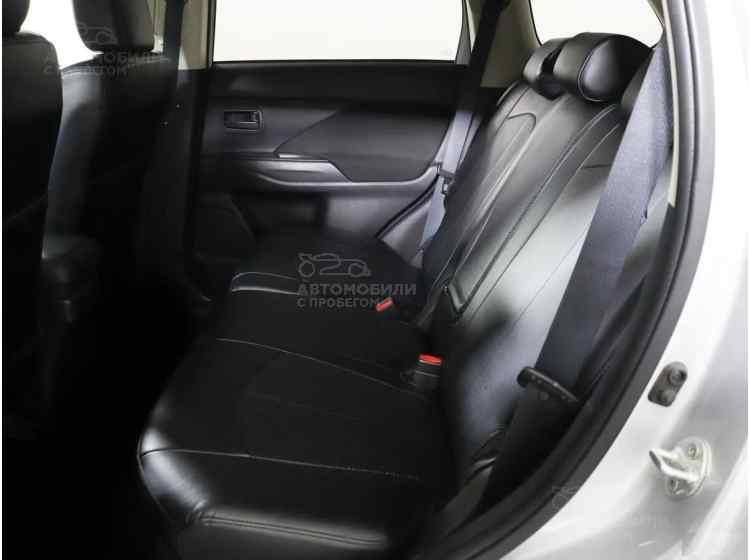 Mitsubishi Outlander III