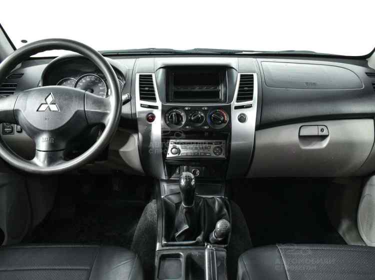 Mitsubishi Pajero Sport II