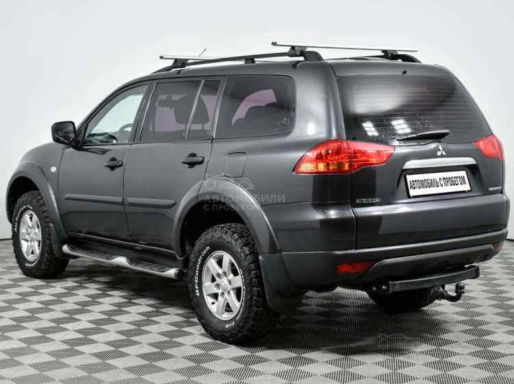 Mitsubishi Pajero Sport II