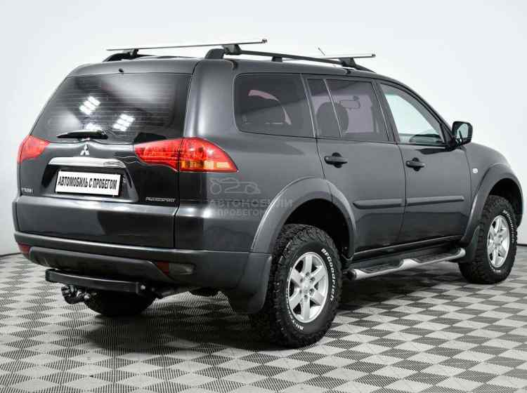 Mitsubishi Pajero Sport II