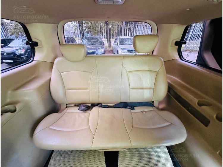 Hyundai Grand Starex I