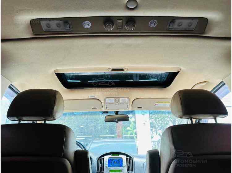 Hyundai Grand Starex I