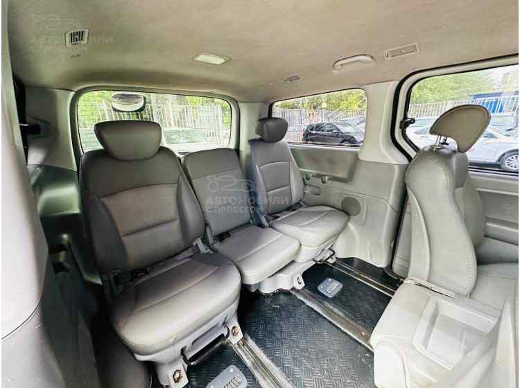 Hyundai Grand Starex I