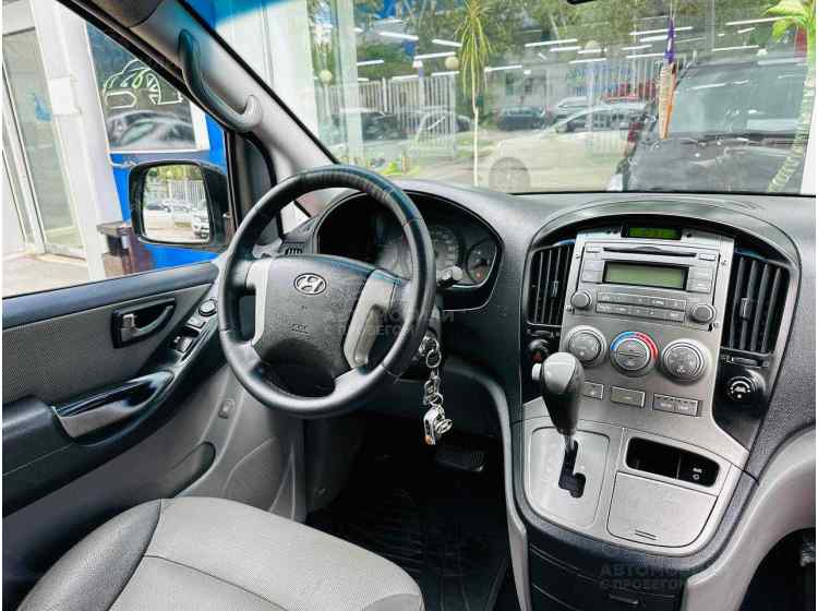 Hyundai Grand Starex I