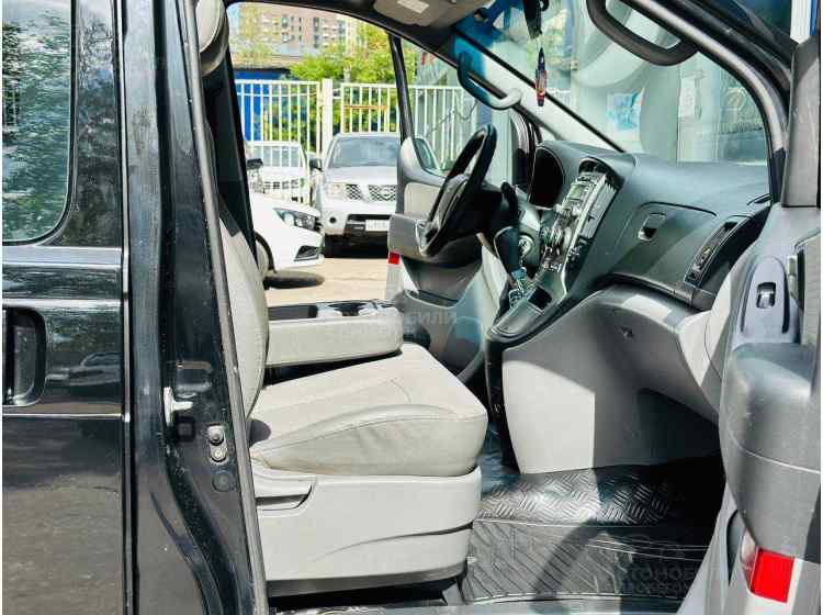 Hyundai Grand Starex I