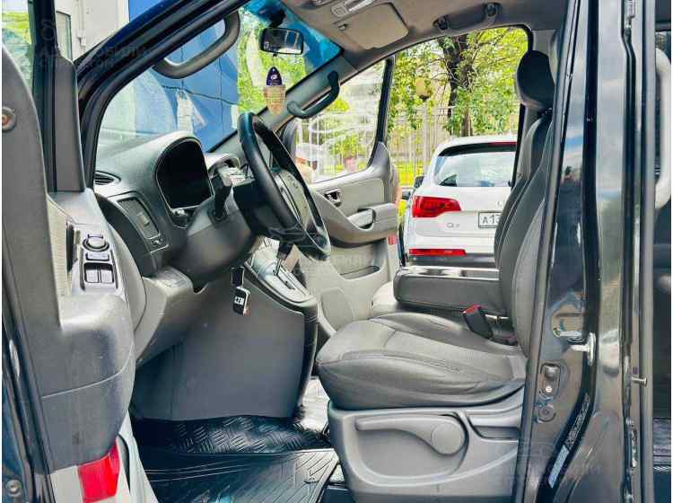 Hyundai Grand Starex I