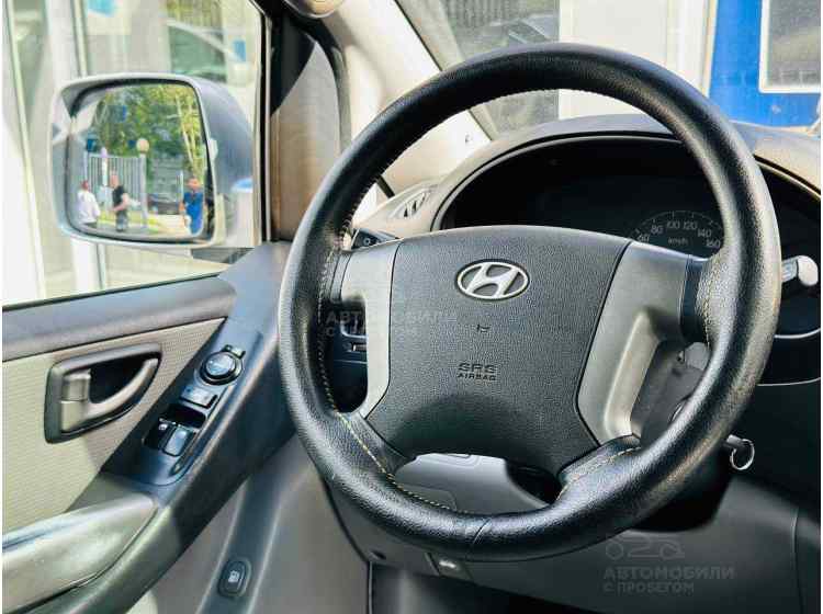 Hyundai Grand Starex I