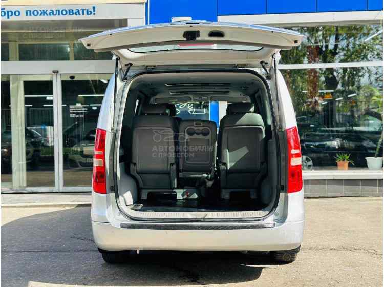 Hyundai Grand Starex I