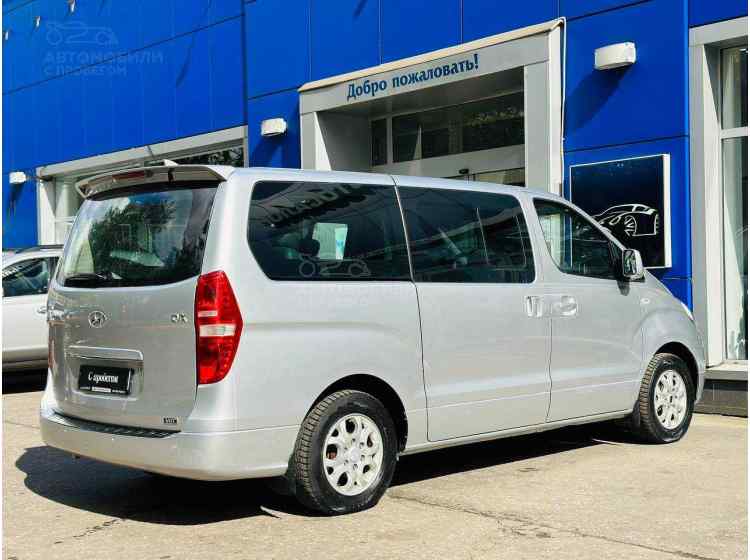 Hyundai Grand Starex I