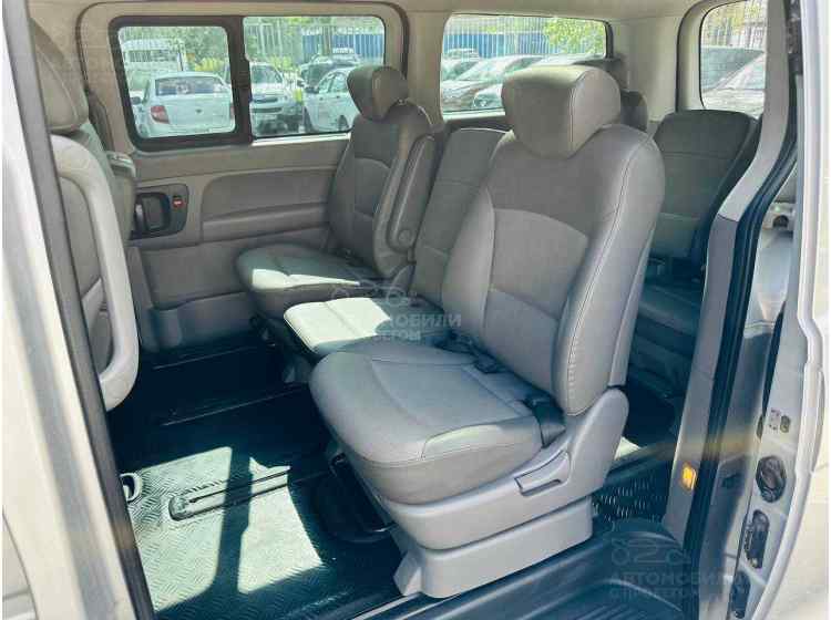 Hyundai Grand Starex I