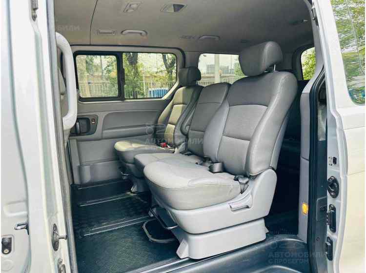 Hyundai Grand Starex I