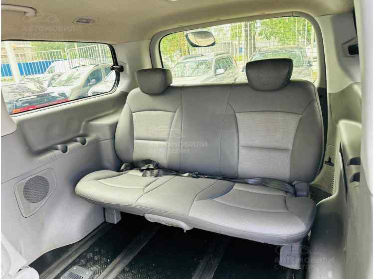 Hyundai Grand Starex I