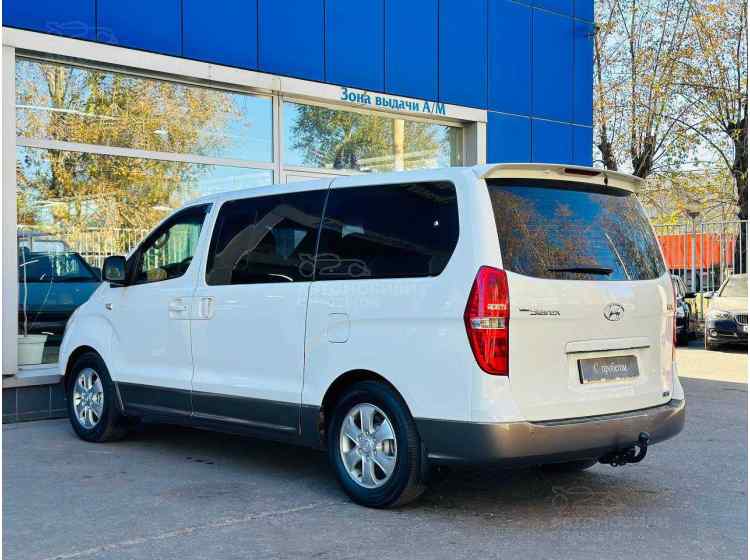 Hyundai Grand Starex I