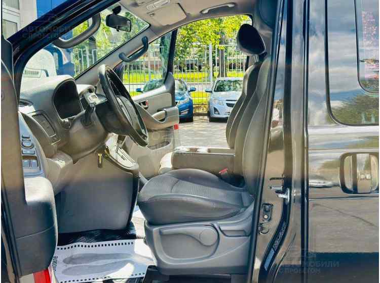 Hyundai Grand Starex I