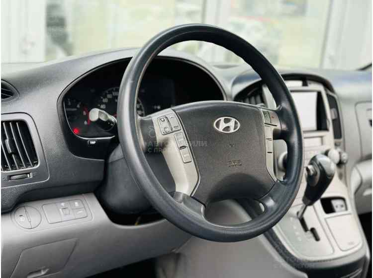 Hyundai Grand Starex I