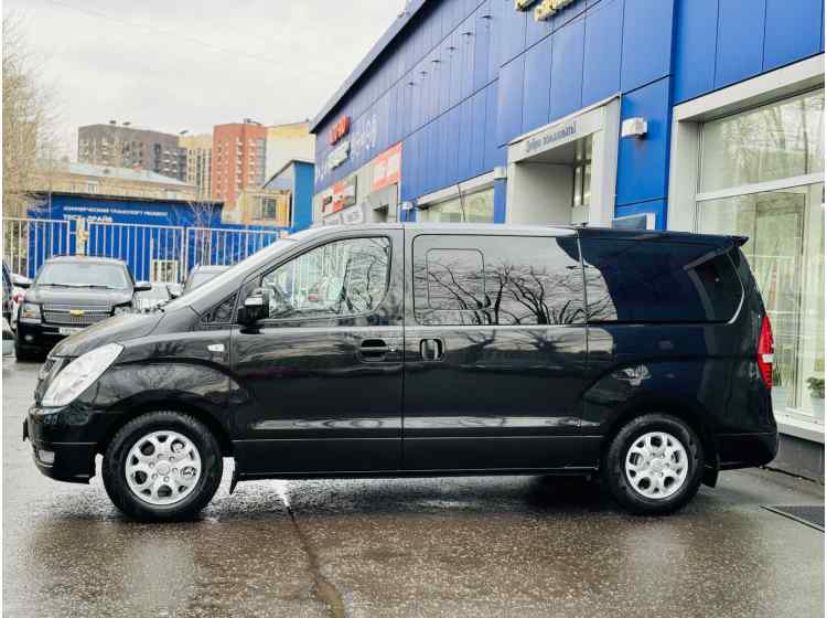 Hyundai Grand Starex I