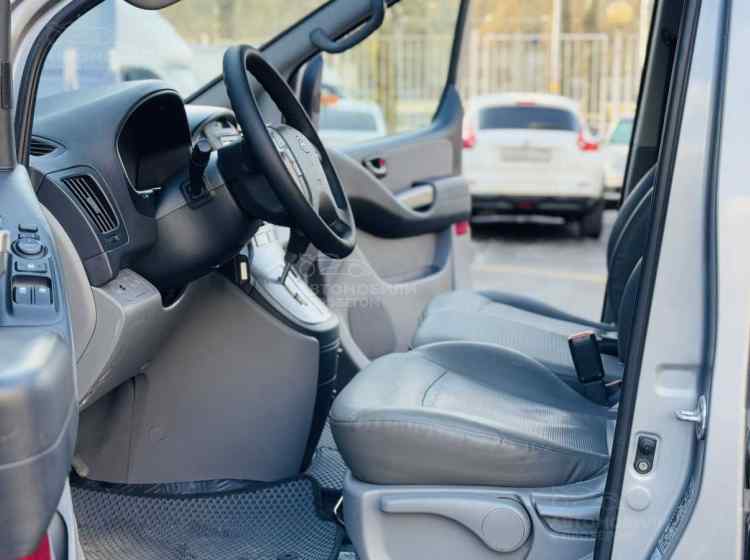 Hyundai Grand Starex I