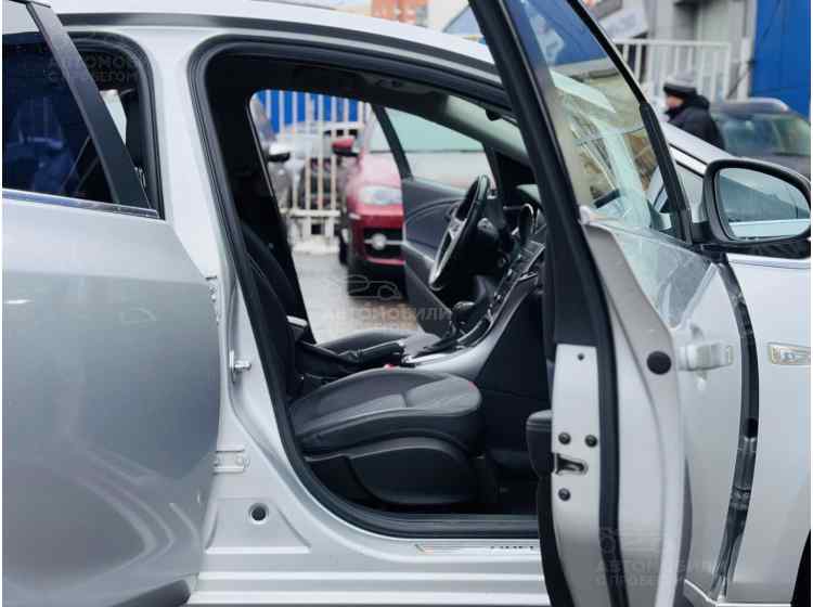 Opel Astra J Рестайлинг