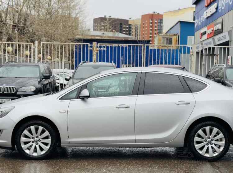 Opel Astra J Рестайлинг