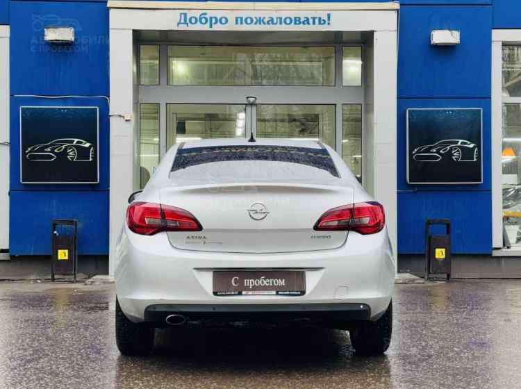 Opel Astra J Рестайлинг