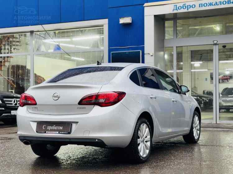 Opel Astra J Рестайлинг