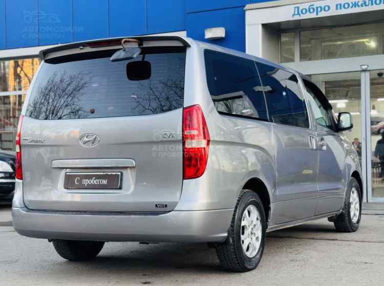 Hyundai Grand Starex I