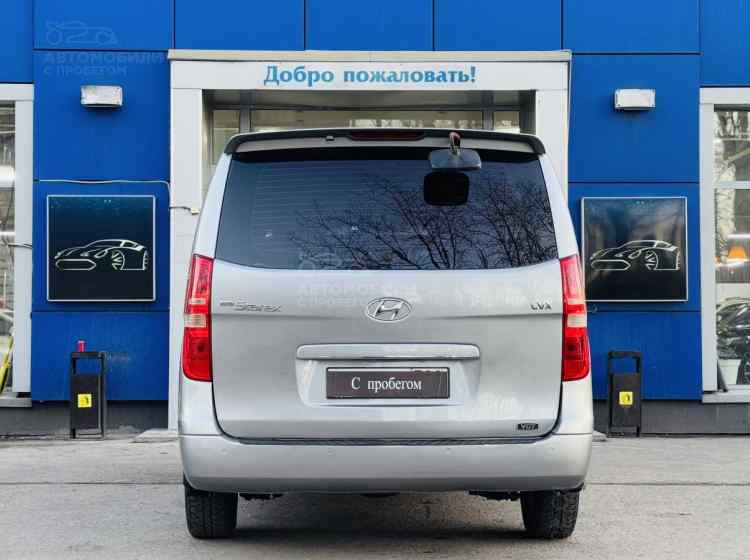 Hyundai Grand Starex I
