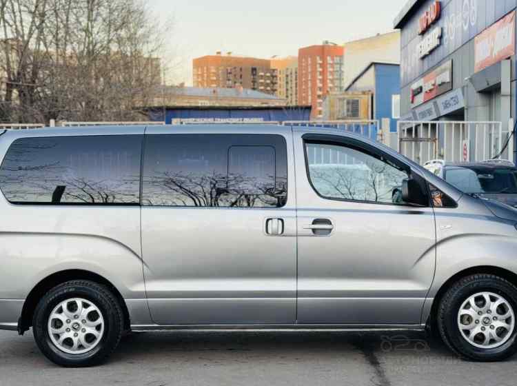 Hyundai Grand Starex I