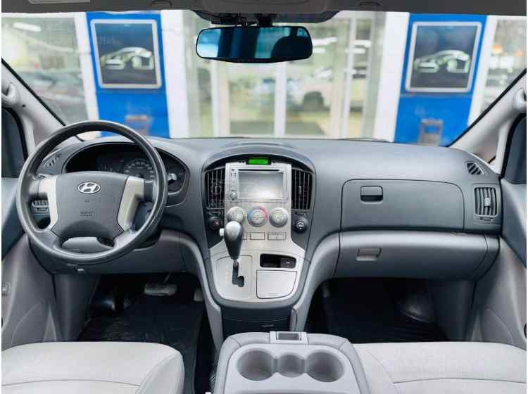 Hyundai Grand Starex I