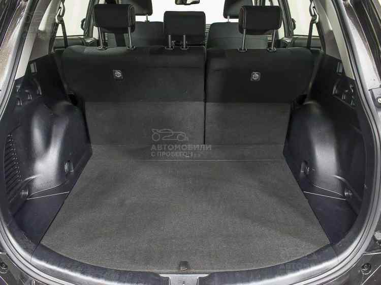 Toyota RAV4 XA40 Рестайлинг