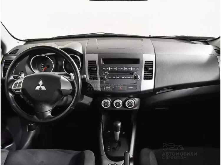 Mitsubishi Outlander II