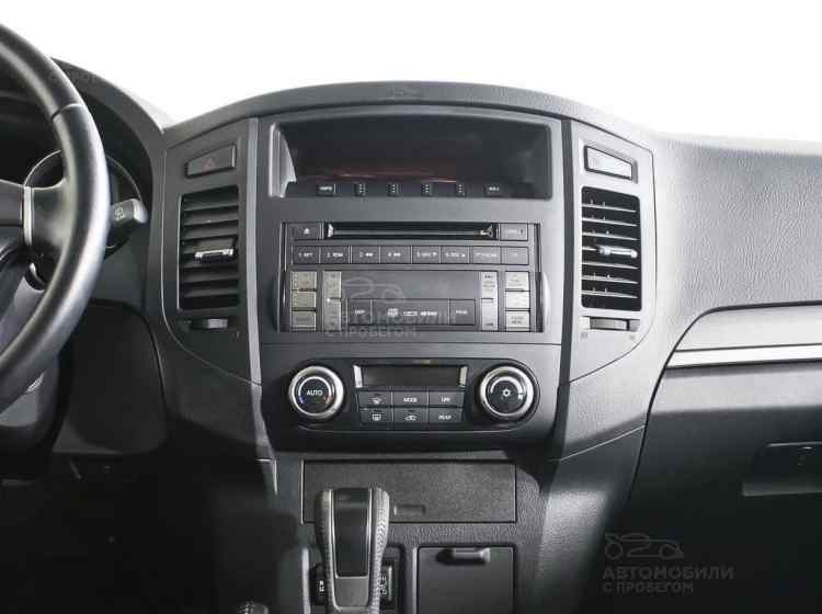 Mitsubishi Pajero Sport II