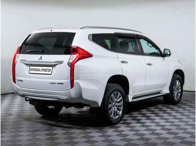 Mitsubishi Pajero Sport III