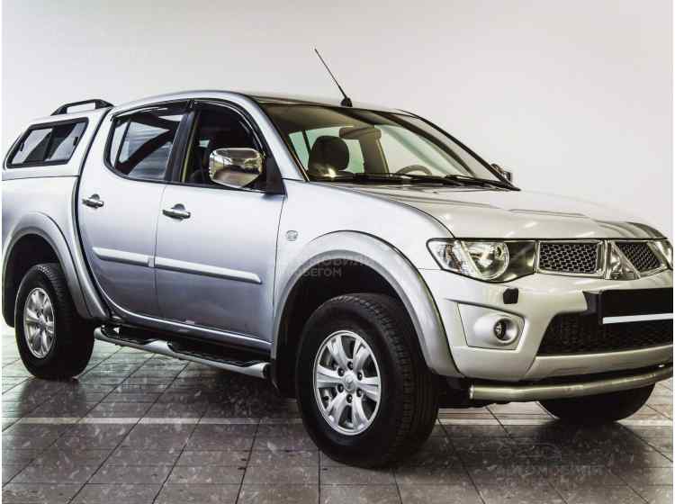 Mitsubishi L200 IV
