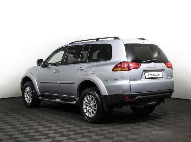 Mitsubishi Pajero Sport II