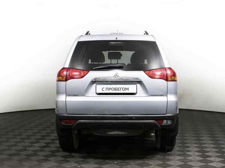 Mitsubishi Pajero Sport II