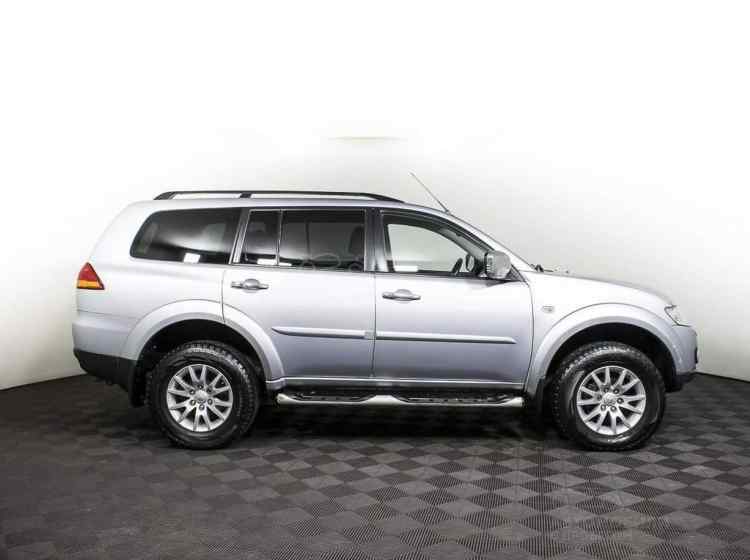 Mitsubishi Pajero Sport II