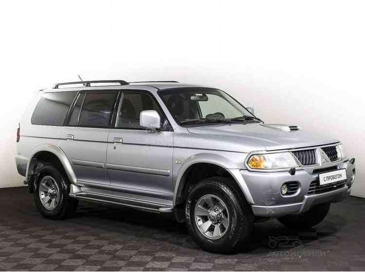 Mitsubishi Pajero Sport II