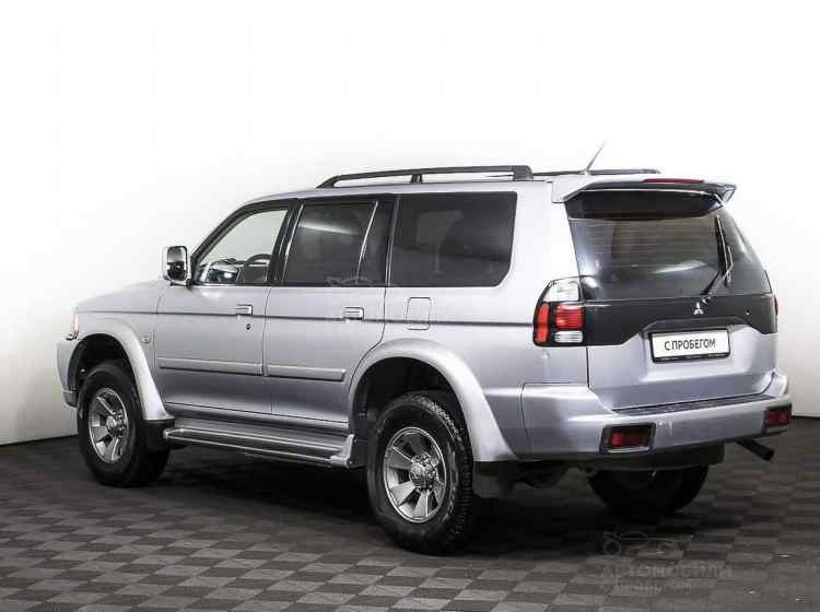 Mitsubishi Pajero Sport II