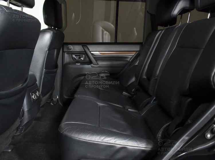 Mitsubishi Pajero IV