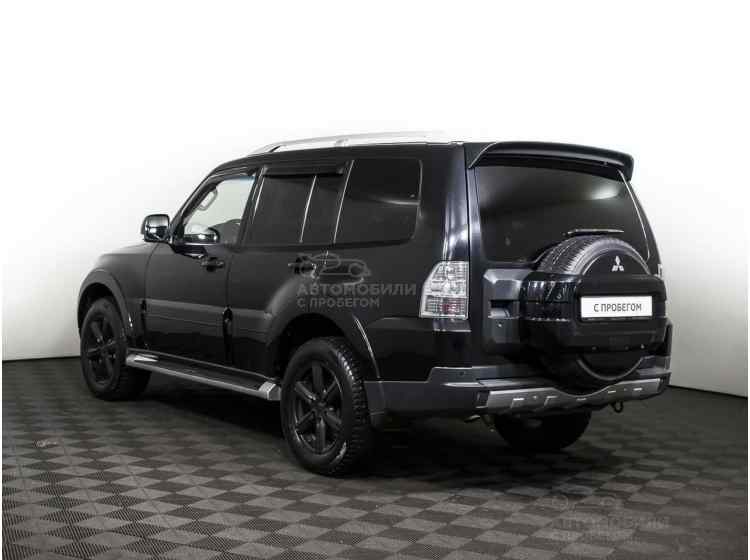 Mitsubishi Pajero IV