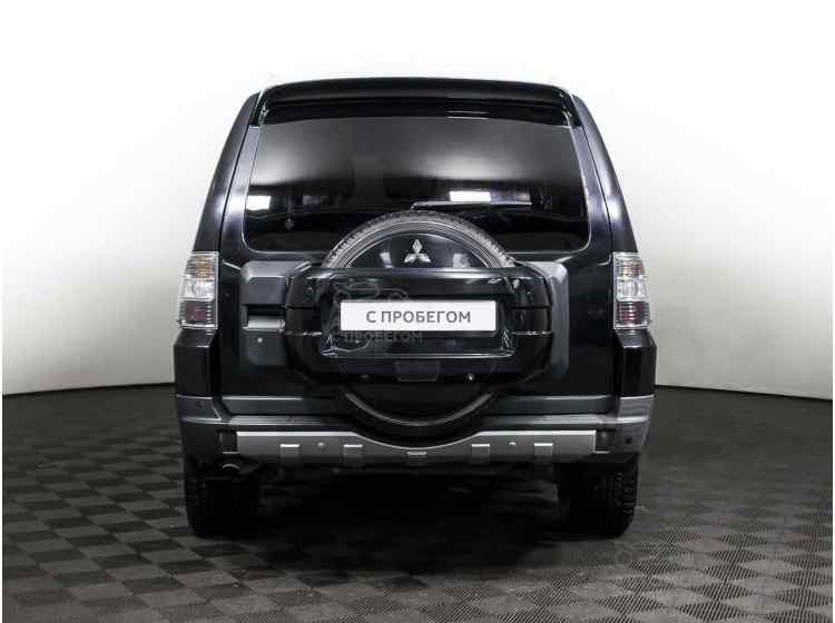 Mitsubishi Pajero IV