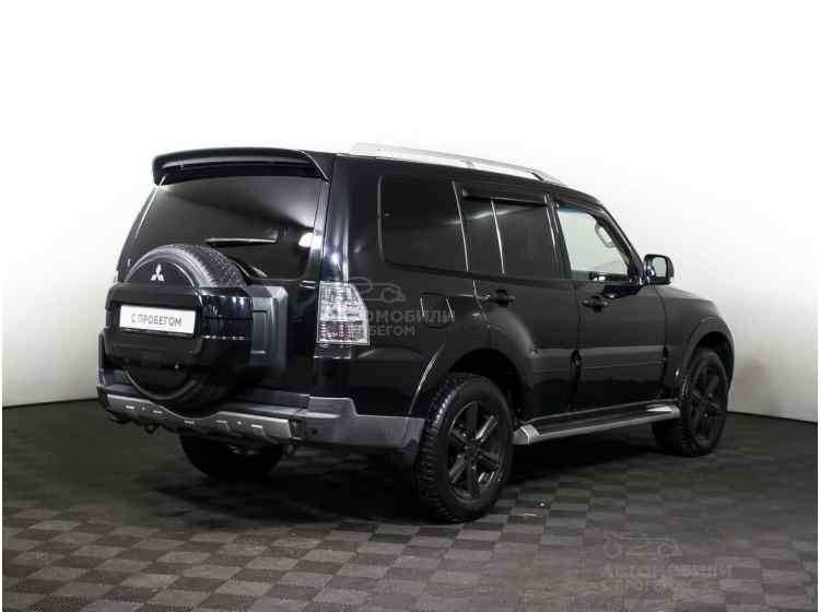 Mitsubishi Pajero IV