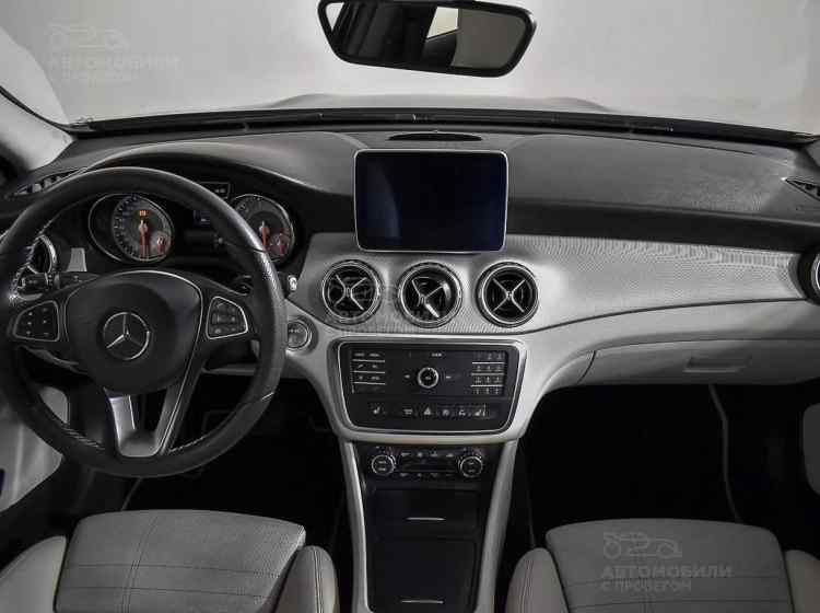 Mercedes-Benz GLA I (X156)