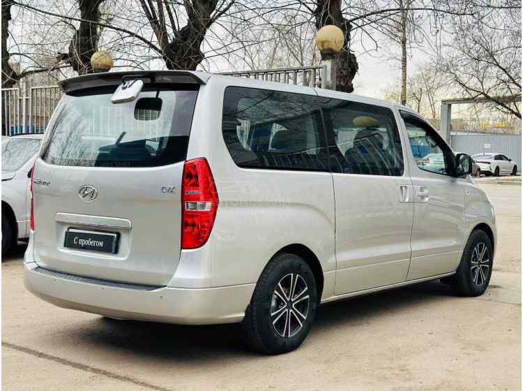 Hyundai Grand Starex I