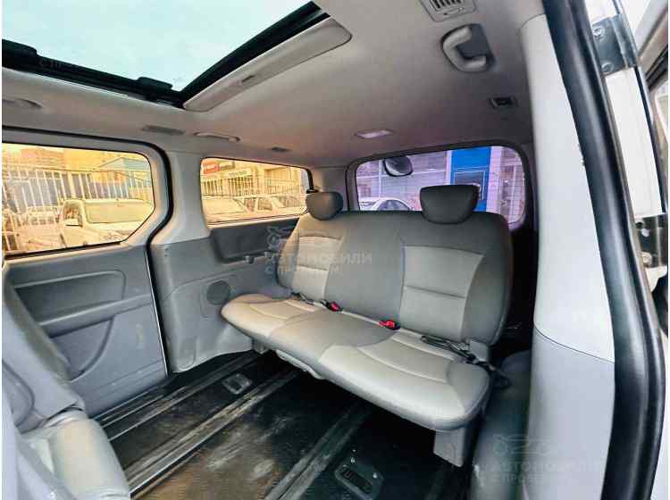 Hyundai Grand Starex I