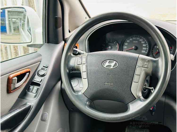 Hyundai Grand Starex I