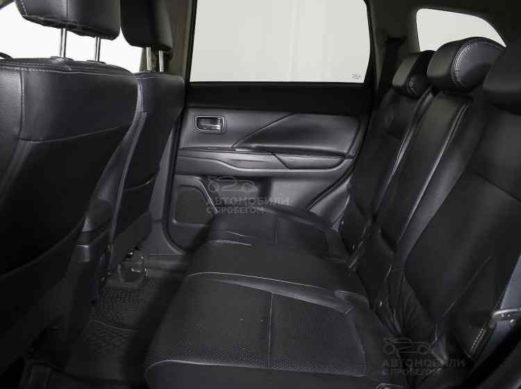 Mitsubishi Outlander III