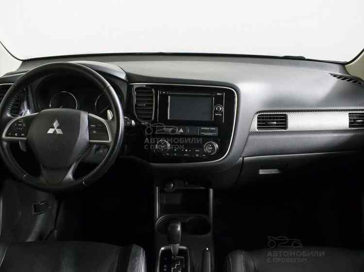 Mitsubishi Outlander III